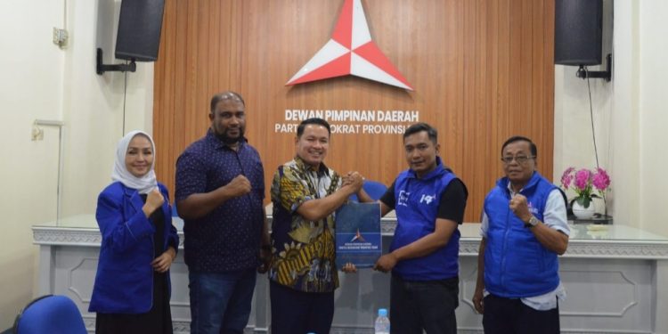 Perbanyak Koalisi Partai Pilkada Pelalawan 2024, Husni Thamrin Jalani Fit and Propertest di DPD Demokrat Riau