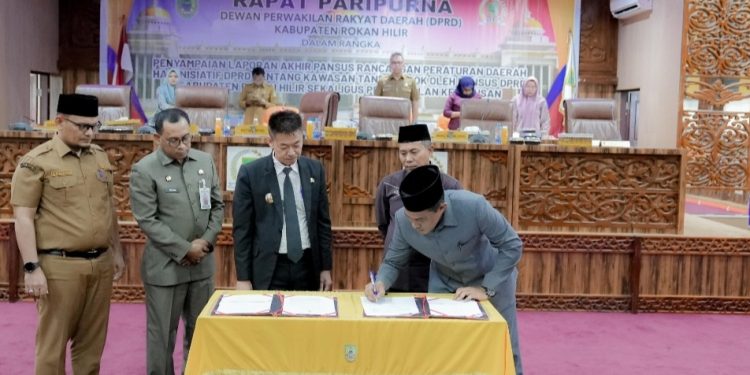 Bupati Rohil Apresiasi Rekomendasi DPRD Terhadap LKPJ Tahun 2023
