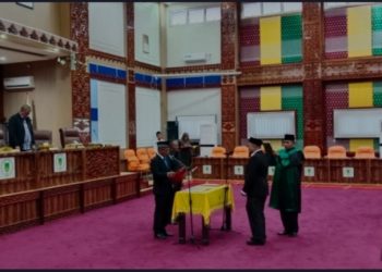 Wakil Ketua DPRD Lantik PAW Dari Partai Berkarya