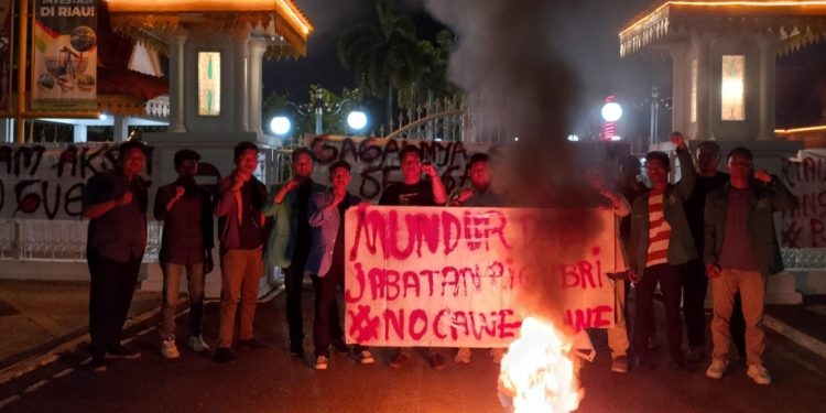 BEM Nusantara Riau Desak SF Hariyanto Untuk Mundur Dari PJ Gubri