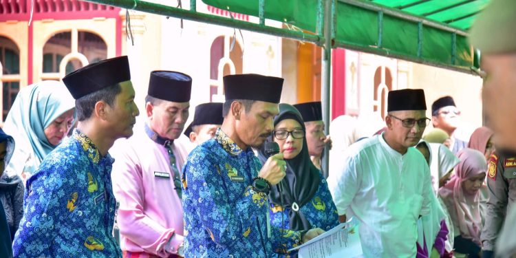 Pimpinan, Anggota DPRD Sekwan Beserta Jajaran Berduka Cita Atas Wafatnya Zainal Bin Abdullah