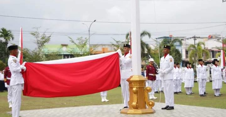 Upacara Penurunan Bendera HUT RI ke-79, Pj Walikota Roberia: Apresiasi Paskibraka Kota Pariaman