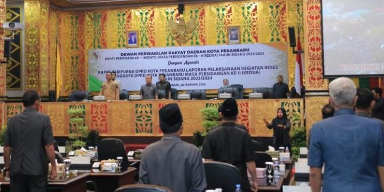 Rapat Paripurna Laporan Reses Dipimpin Ketua DPRD Pekanbaru Muhammad Sabarudi