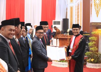 Sah, 50 Anggota DPRD Pekanbaru Periode 2024-2029 Dilantik Ketua Pengadilan Negeri