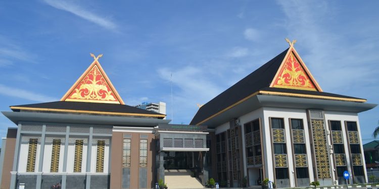 Desakan sejumlah Fraksi, Pimpinan Definitif DPRD Pekanbaru Diminta Segera Ditetapkan