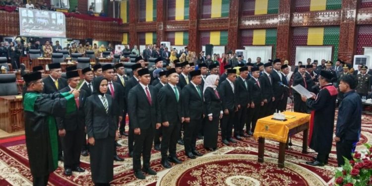Pengucapan Sumpah 45 Anggota DPRD Rohil Masa Bakti 2024-2029