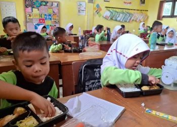 Program MBG di Kota Pariaman Tingkatkan Antusias Siswa Belajar Ke Sekolah.