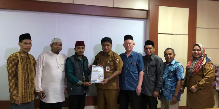 Sarwan Kelana Pimpin Audiensi Bersama Kadisdik Kota Pekanbaru