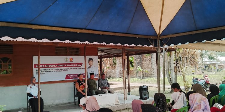 Anggota DPRD Provinsi Riau H Hardianto SE.M.M Menyerap Aspirasi Masyarakat Desa Kelapapati Kabupaten Bengkalis