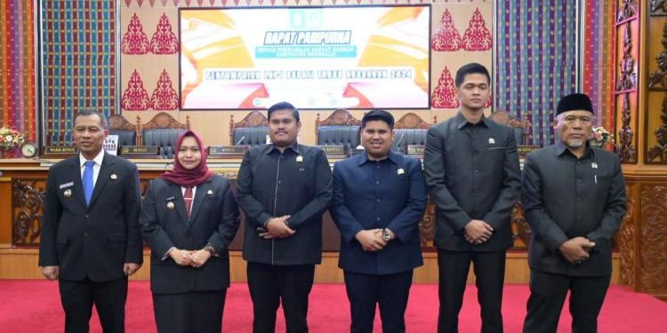 Kepada DPRD Kabupaten Bengkalis, Bupati Kasmarni Sampaikan LKPJ 2024