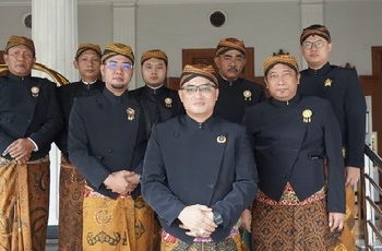 Wow! Willy Lesmana Putra Didampingi Tokoh Pelestarian Alam Riau dan Menghimbau Masyarakat Prosesi Malam Satu Suro