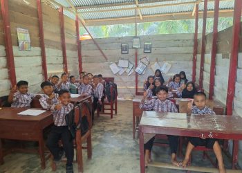 Menjawab Dugaan “Framing Mafia Sawit di TNTN” Hasil Investigasi SDN 016 Masih Tetap Sekolah seperti Biasa