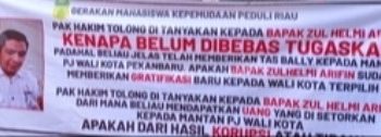 Wow! GMKPR Bentang Spanduk: Zulhelmi Arifin Kenapa Belum Dibebas Tugaskan dan Dipertahankan