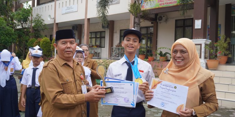 Berprestasi pelajar Riau di kancah nasional. Alief Ghibran Alfatih, siswa kelas IX.3 SMP Negeri 4