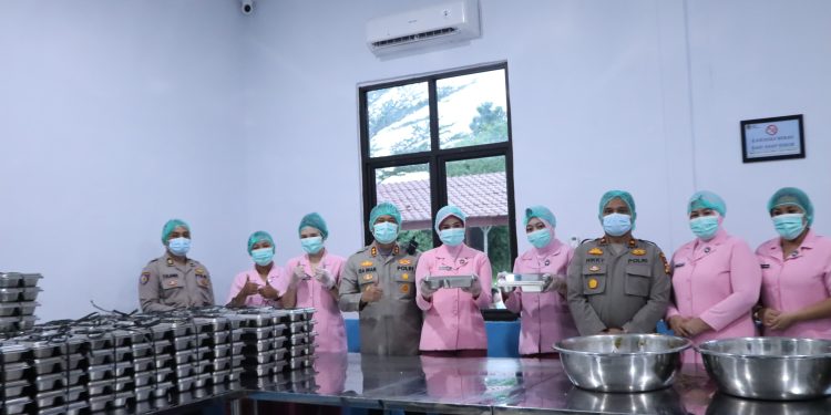 Kapolres Rohil Bersama Bhayangkari Cek Langsung Dapur SPPG, Pastikan Standar Gizi dan Kebersihan Terpenuhi