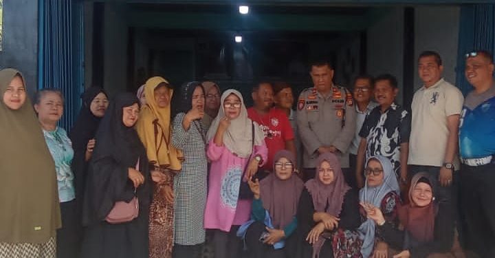 Kapolsek Binawidya Silahturahmi Dengan Pedagang Dan Pengurus APPSI Pasar Baru Panam