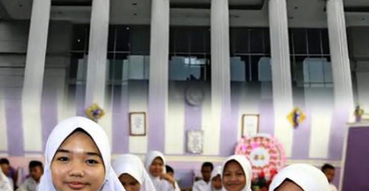 Menyikapi Gugatan MBG dan Anggaran Pendidikan di Mahkamah Konstitusi