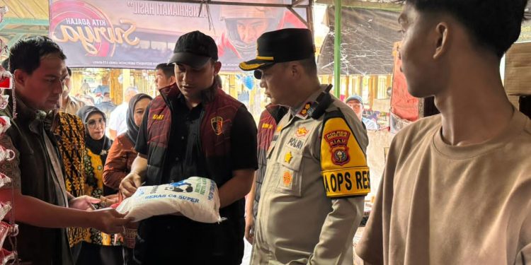 Kapolres Rokan Hilir Cek Harga Sembako di Pasar Ujung Tanjung, Pastikan Stabilitas Jelang Ramadan