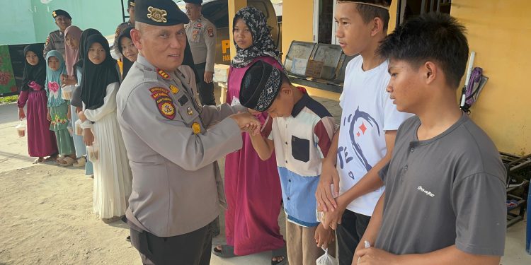 Polres Rokan Hilir Berbagi Takjil di Panti Asuhan, Wujud Kepedulian di Bulan Suci Ramadhan 1447 H
