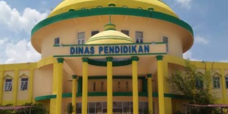 Pengadaan Baju Seragam Siswa 6 Miliar Pada Dinas Pendidikan Rohil Tahun Anggaran 2025 Diduga Markup serta Pemecahan Paket Pekerjaan