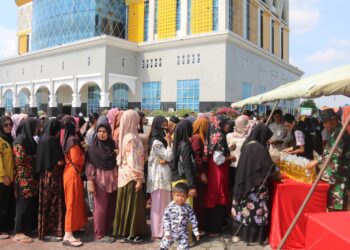 Bazar Pangan Murah dan Pengobatan Gratis Warnai Penutupan TMMD ke-127