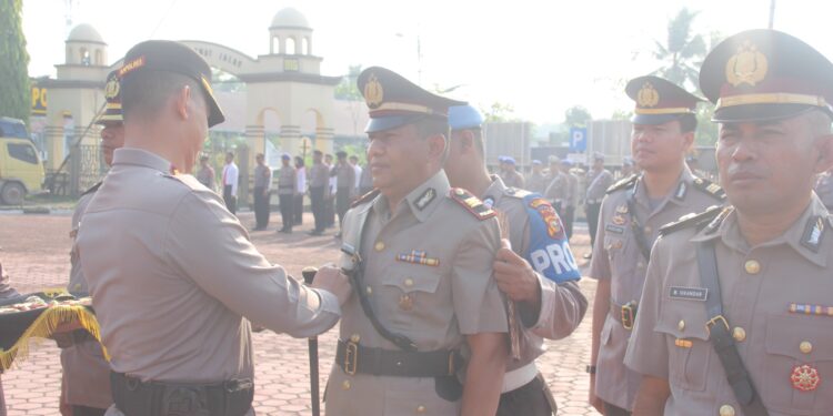 Penyegaran ; Kapolres Bengkalis Pimpin Sertijab Sejumlah PJU dan Kapolsek  beng
