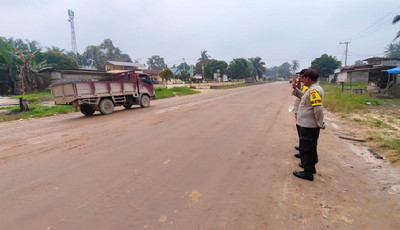 Gunakan Pengeras Suara, Polsek Langgam Peringatkan Warga soal Karhutla