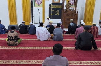 Gerakan SAJADA Polsek Langgam Perkuat Keamanan Desa Segati