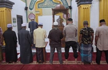 Polsek Langgam Masuk Masjid, Warga Diajak Waspadai Narkoba hingga Hoaks