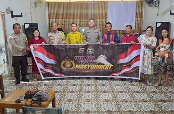 Dekat dengan Jemaat, Kapolsek Langgam Ajak Warga Jaga Kerukunan dan Keamanan