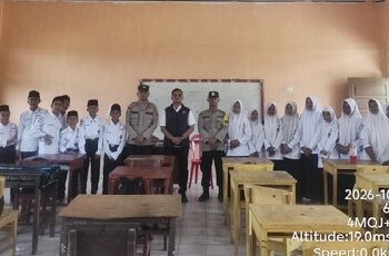 Cegah Bullying di Sekolah, Kapolsek Langgam IPDA Bambang Turun Langsung
